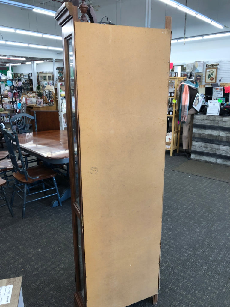 WOOD CORNER CURIO 5 GLASS SHELVES W/LIGHT.