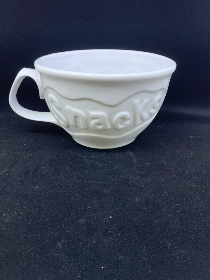 WHITE SNACKS PITCHER MIXING/ SERVING BOWL.