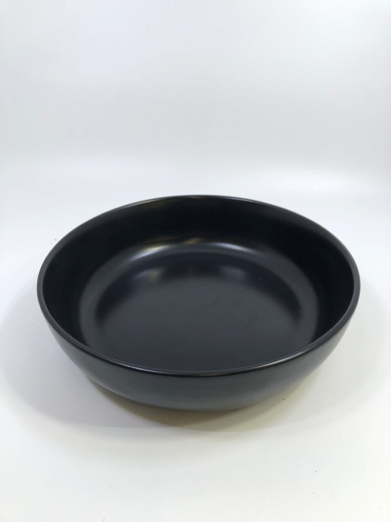 BLACK STRAWBERRY STREET CERAMIC BOWL.