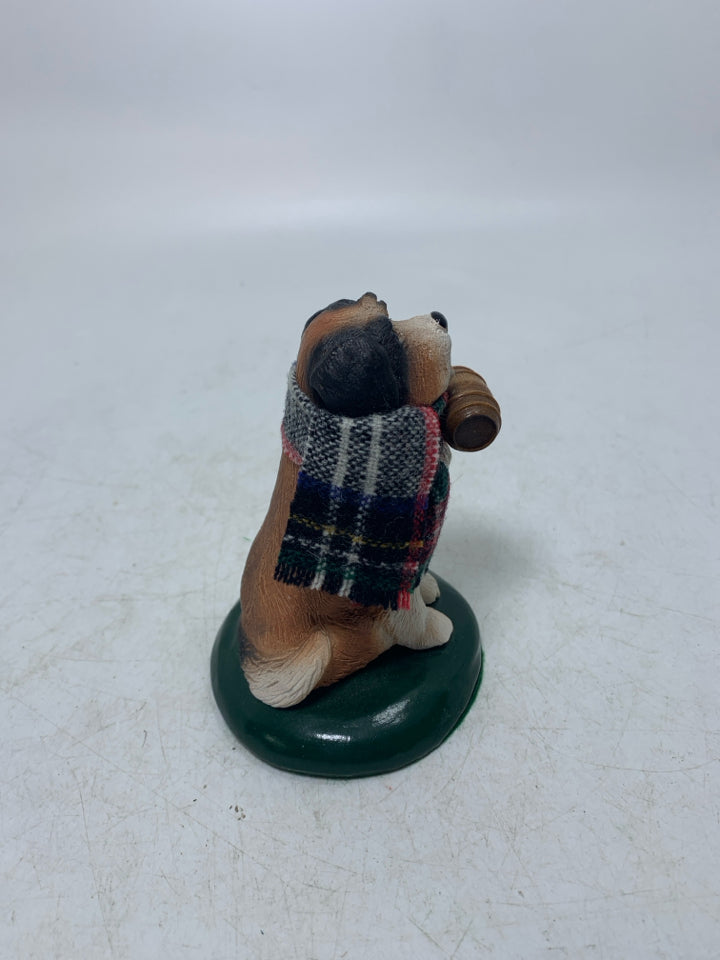 VTG BYER'S CHOICE CAROLERS SAINT BERNARD DOG FIGURINE 1992.