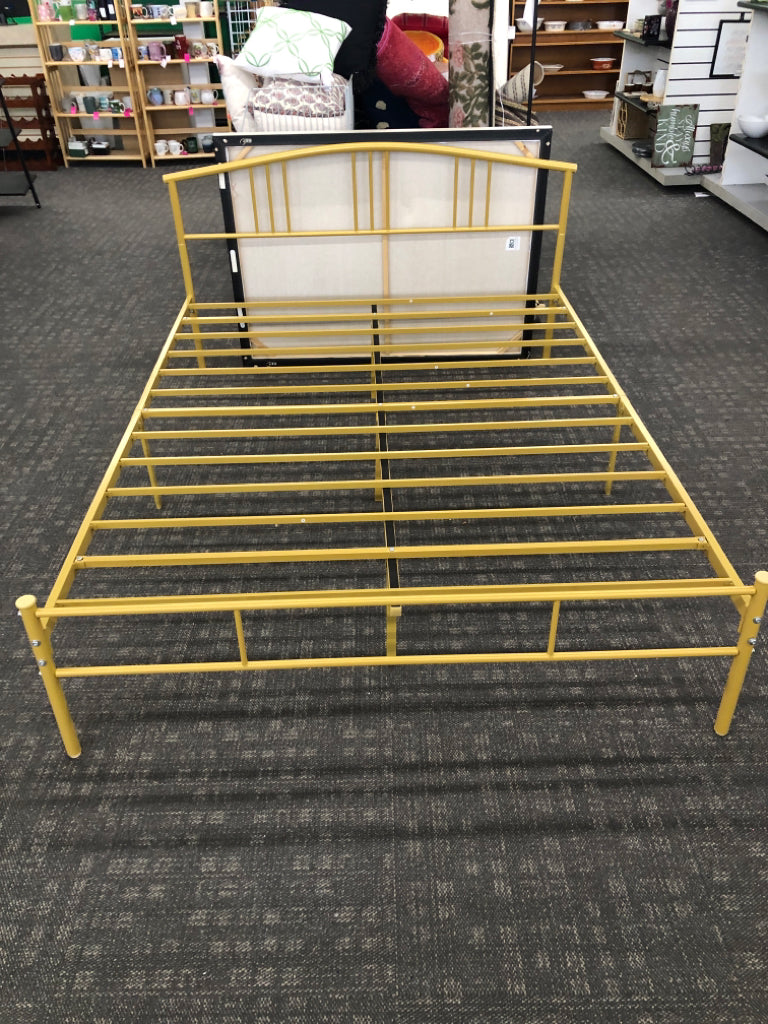 BRASS COLORED METAL QUEEN BED FRAME.