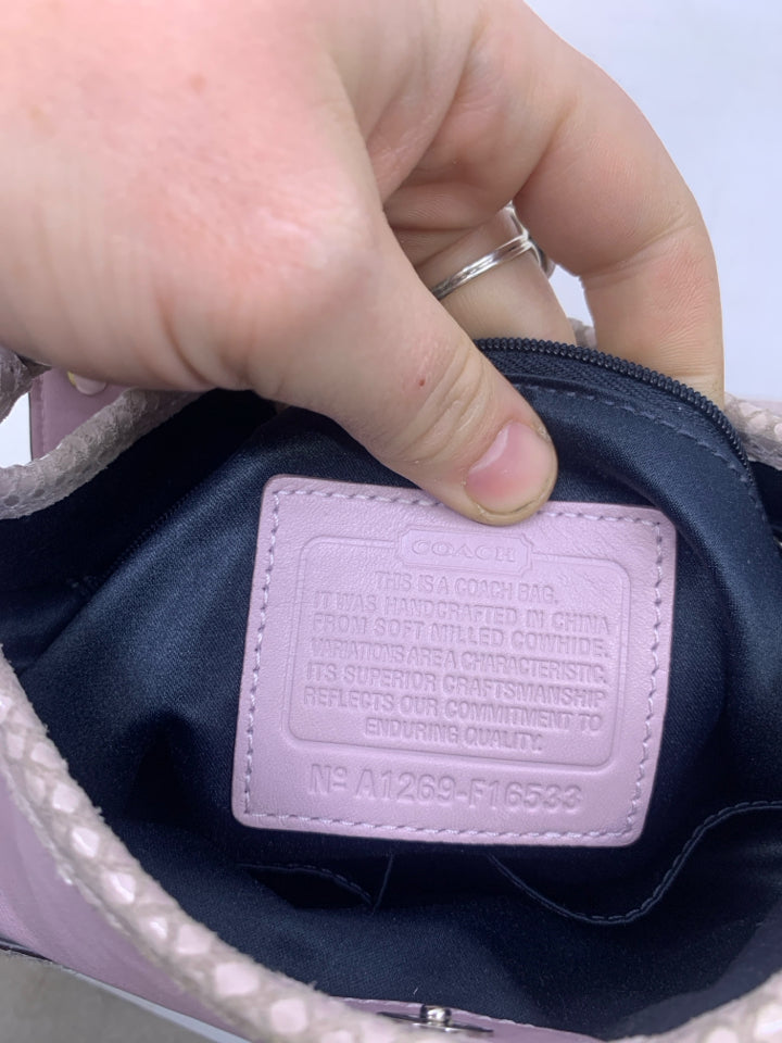 Coach F16533 Penelope Leather Shoulder Bag *Minor Wear/Marks