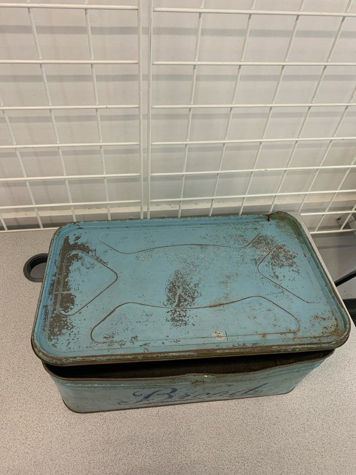 VTG BREAD BOX.