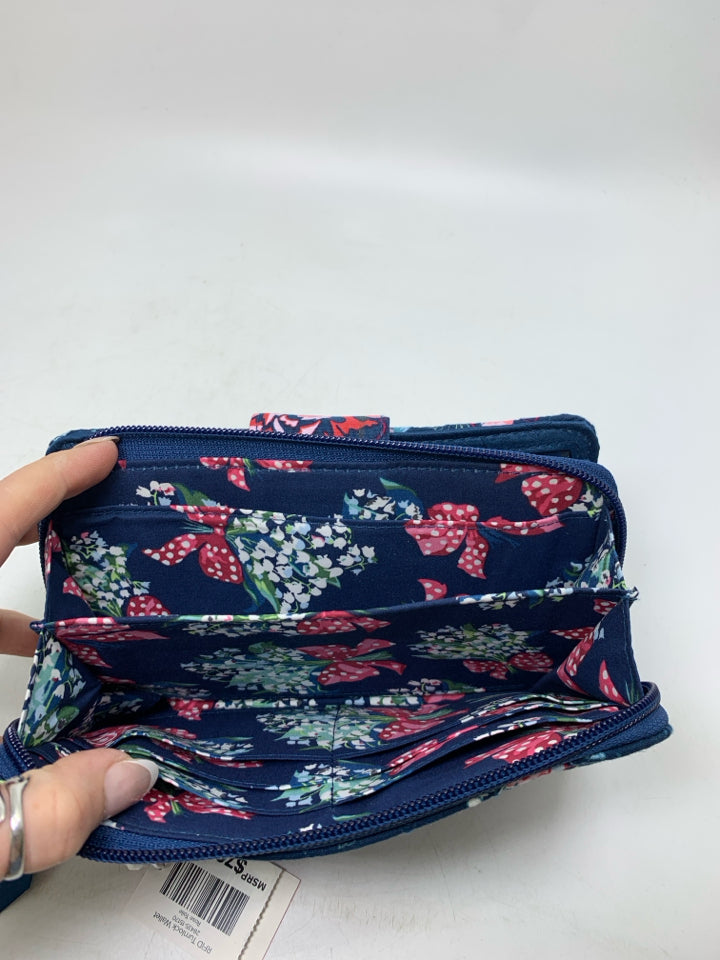 Vera Bradley RFID Turnlock Wallet in Rose Toile- New With Tags