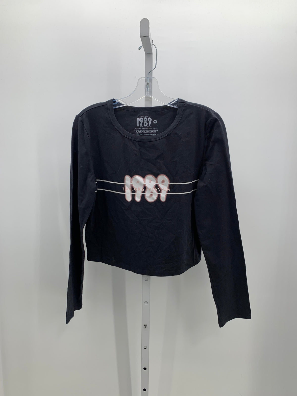 Size Extra Large Juniors Long Sleeve Shirt