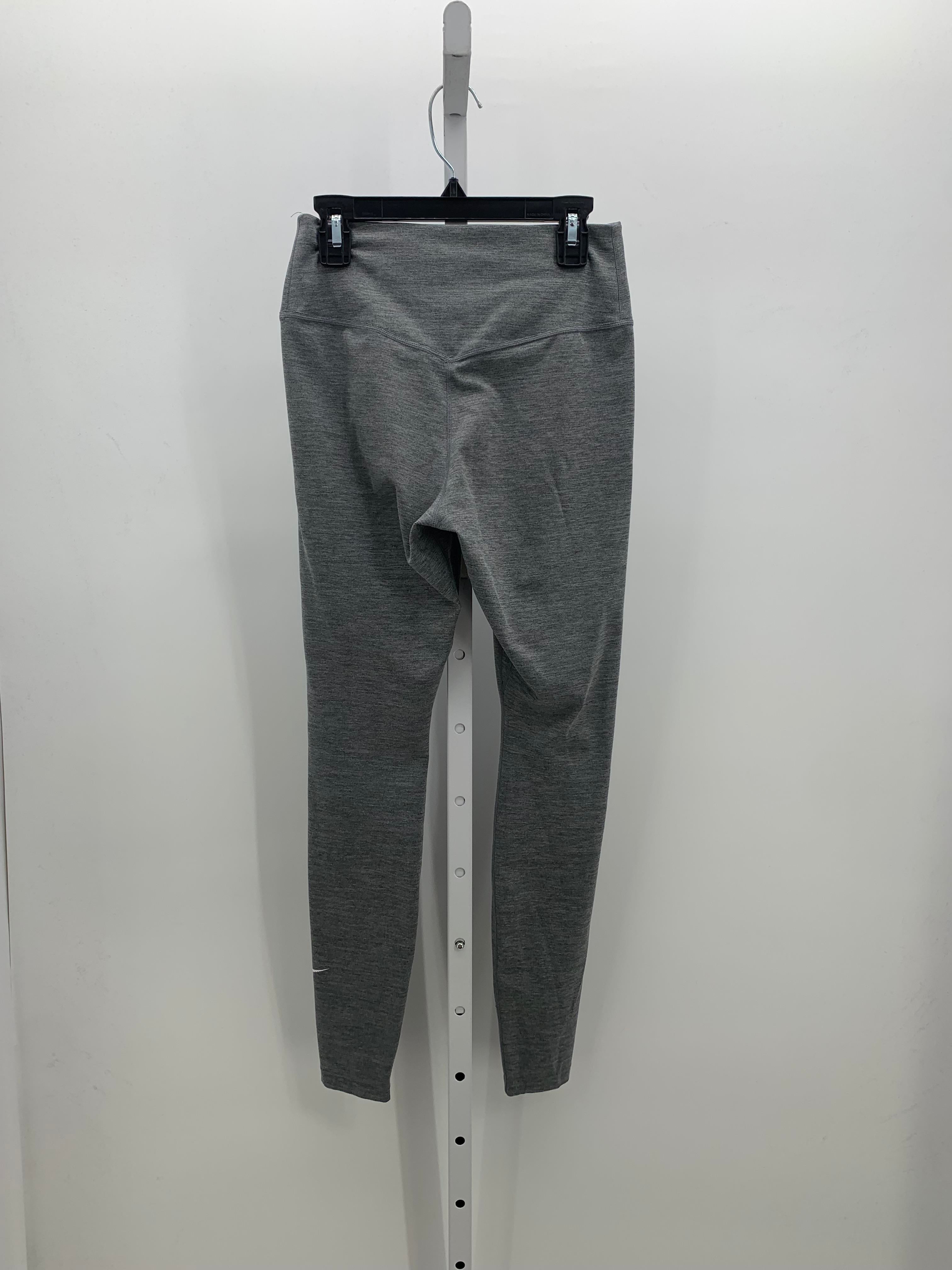 Nike Size Small Misses Leggings
