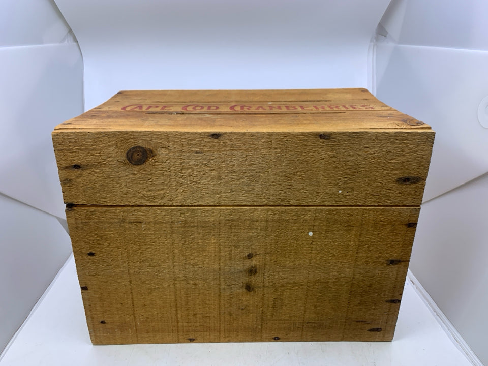 VTG WOOD CRATE CAPE COD CRANBERRIES.