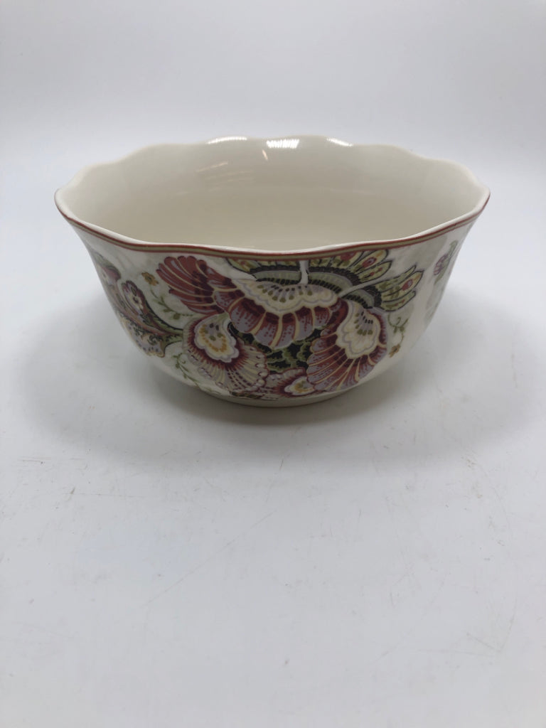 FLORAL BOWL W/WAVY RIM.