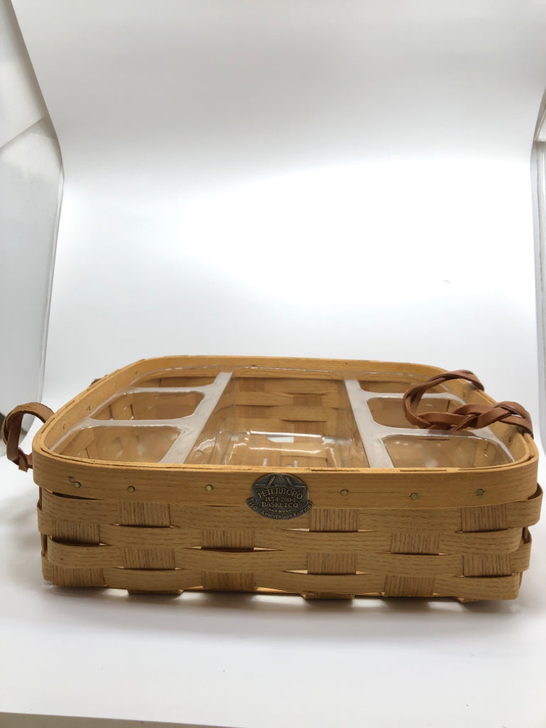 SERVING BASKET W/BRAIDED HANDLES AND PLASTIC INSERT.