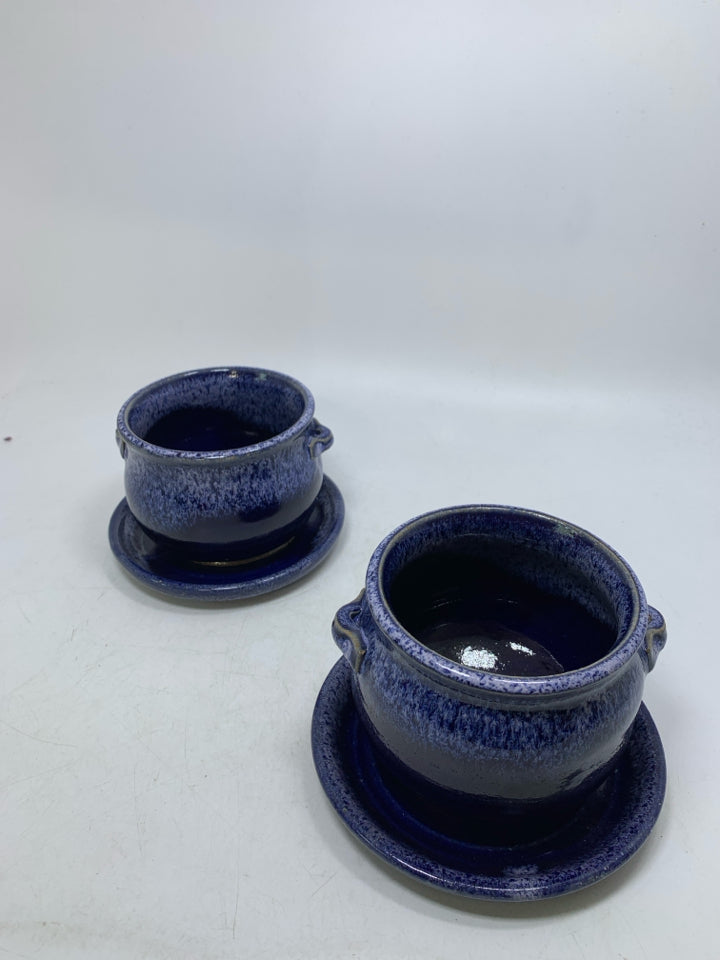 4 PC COBALT BLUE DRIP SOUP BOWLS W/ PLATES.