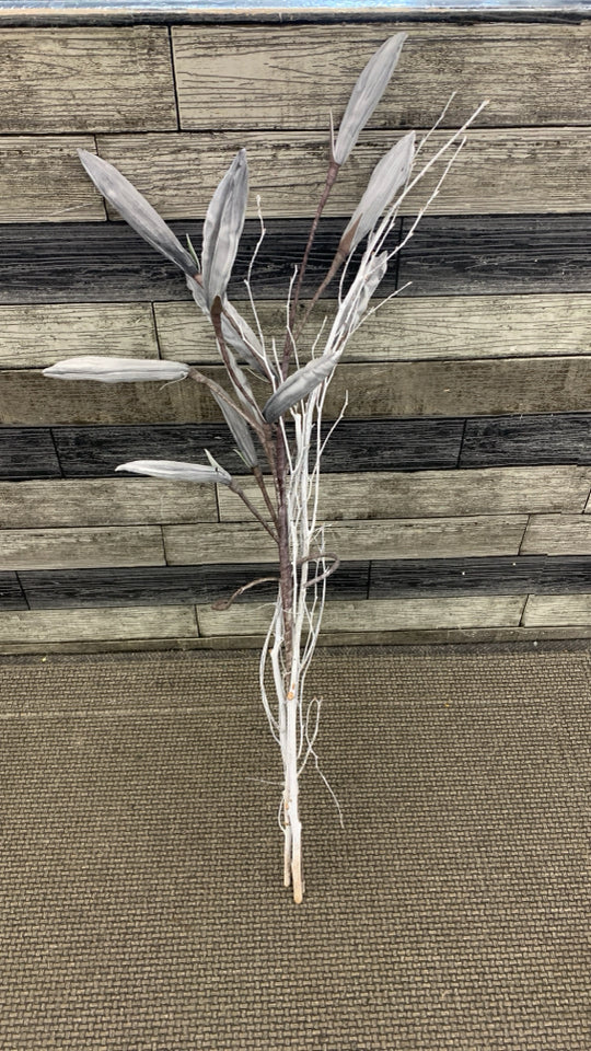 FAUX WHITE STICK AND PEAPOD BOUQUET.