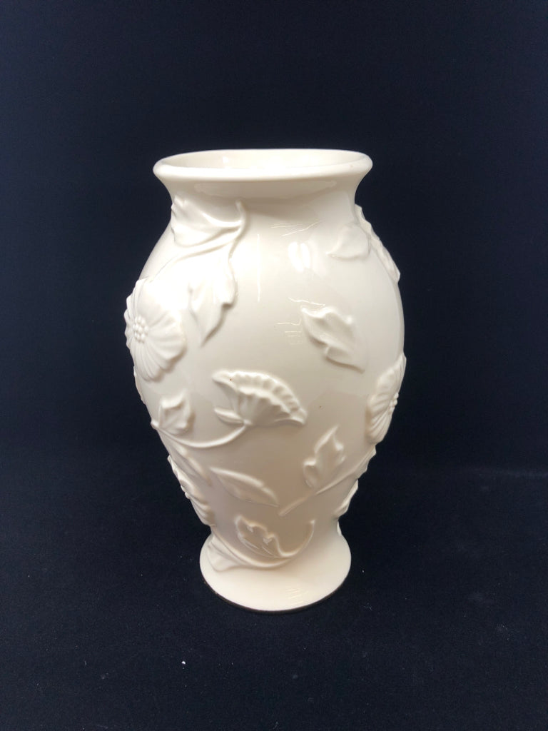 LENOX EMBOSSED FLOWERS VASE.