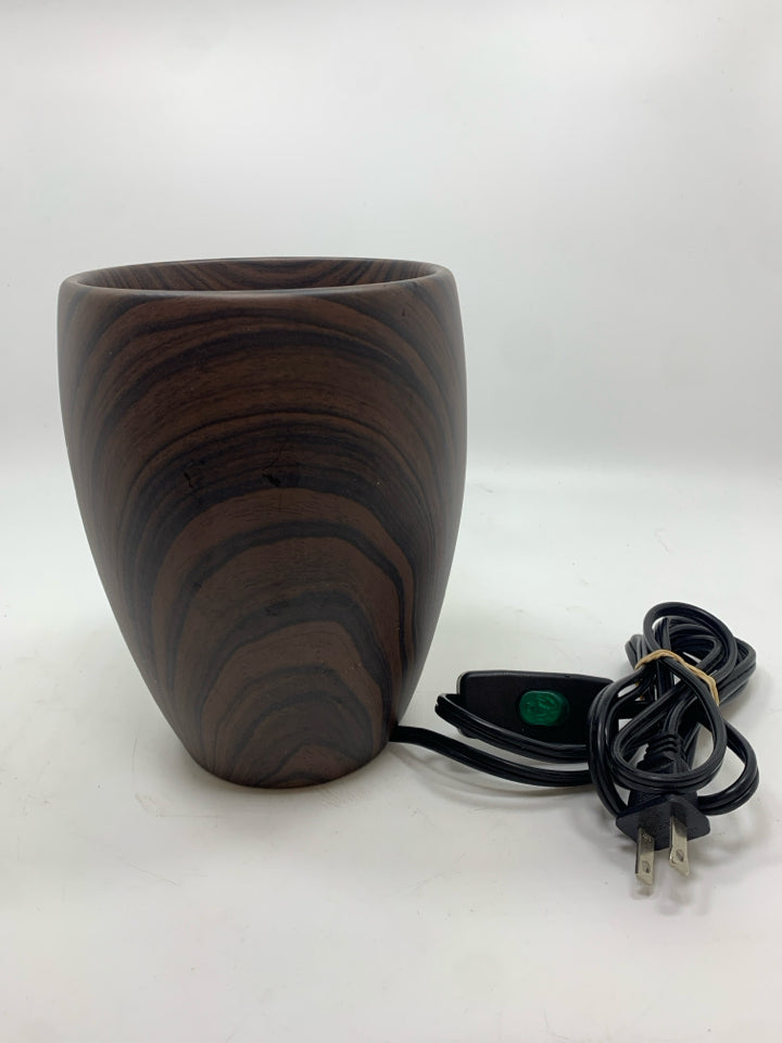 BROWN/BLACK WOOD SCENTERPIECE WAX MELTER.