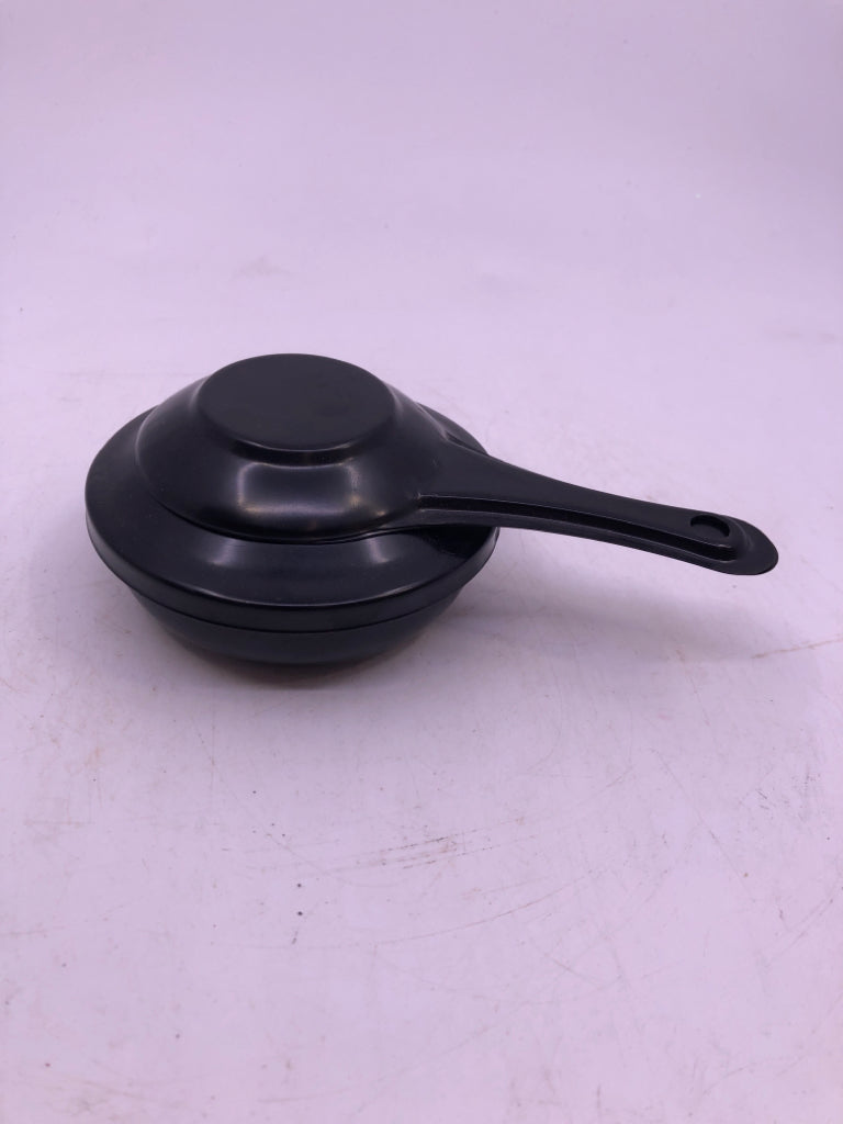 DARK BLUE POTTERY FONDUE SET + FORKS.