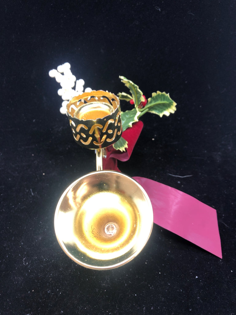 GOLD HORN CANDLE HOLDER W/WHITE BERRIES.