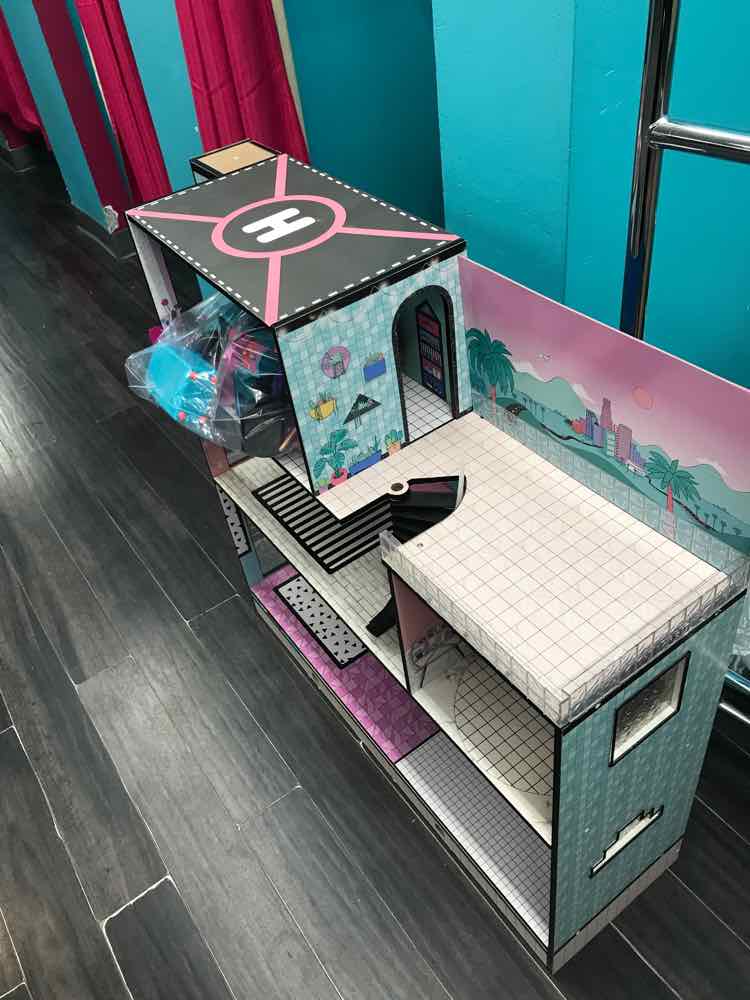 LOL Surprise Surprise Dollhouse Mansion