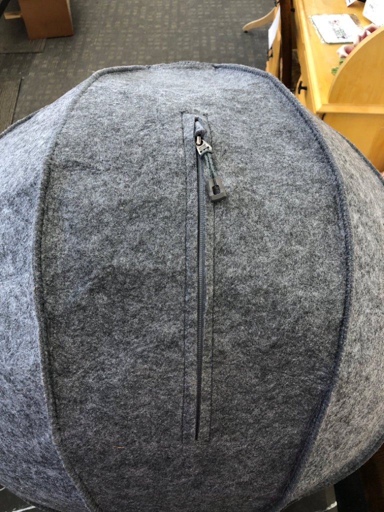 PROBODY GREY PILATES BALL + FELT COVER.