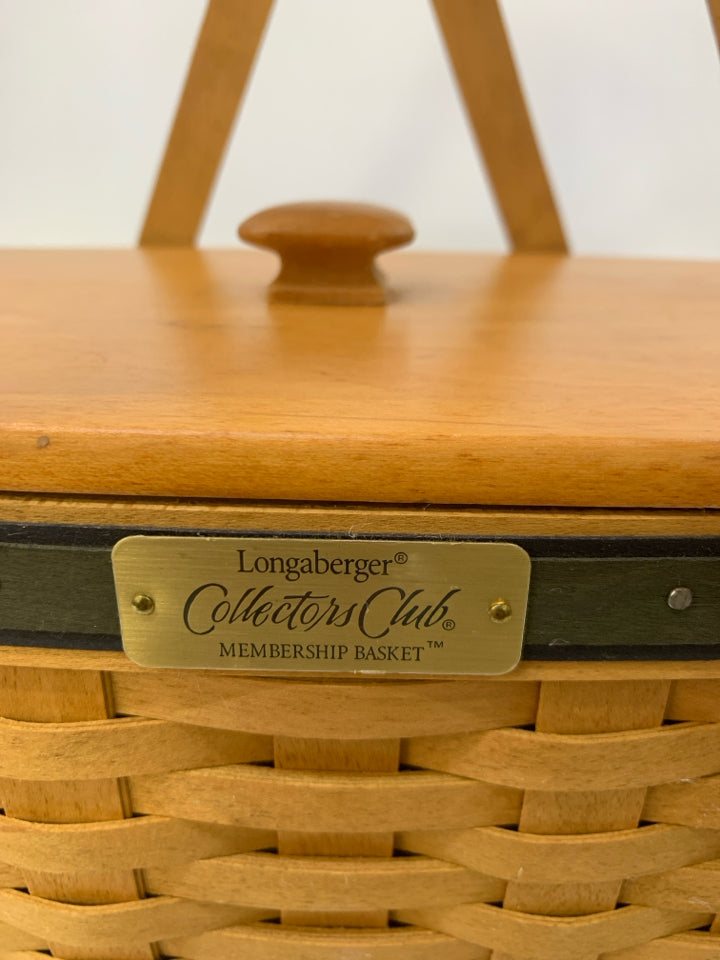 2003 COLLECTOR'S CLUB RECTANGLE W/ LID.