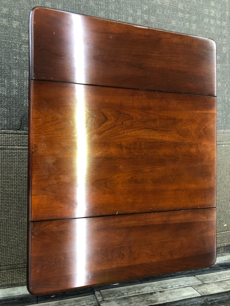 DROP SIDE CHERRY WOOD END TABLE.