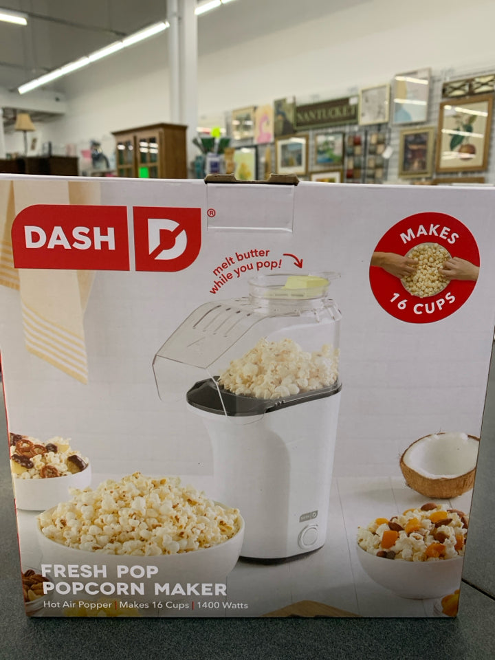 NIB POPCORN MAKER DASH.