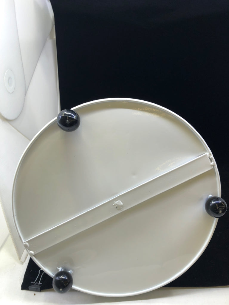 2 TIER WHITE METAL SERVER, BLACK HANDLE.