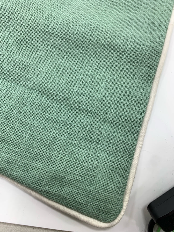 GREEN & WHITE BOTANICAL FERN THROW PILLOW COVER.
