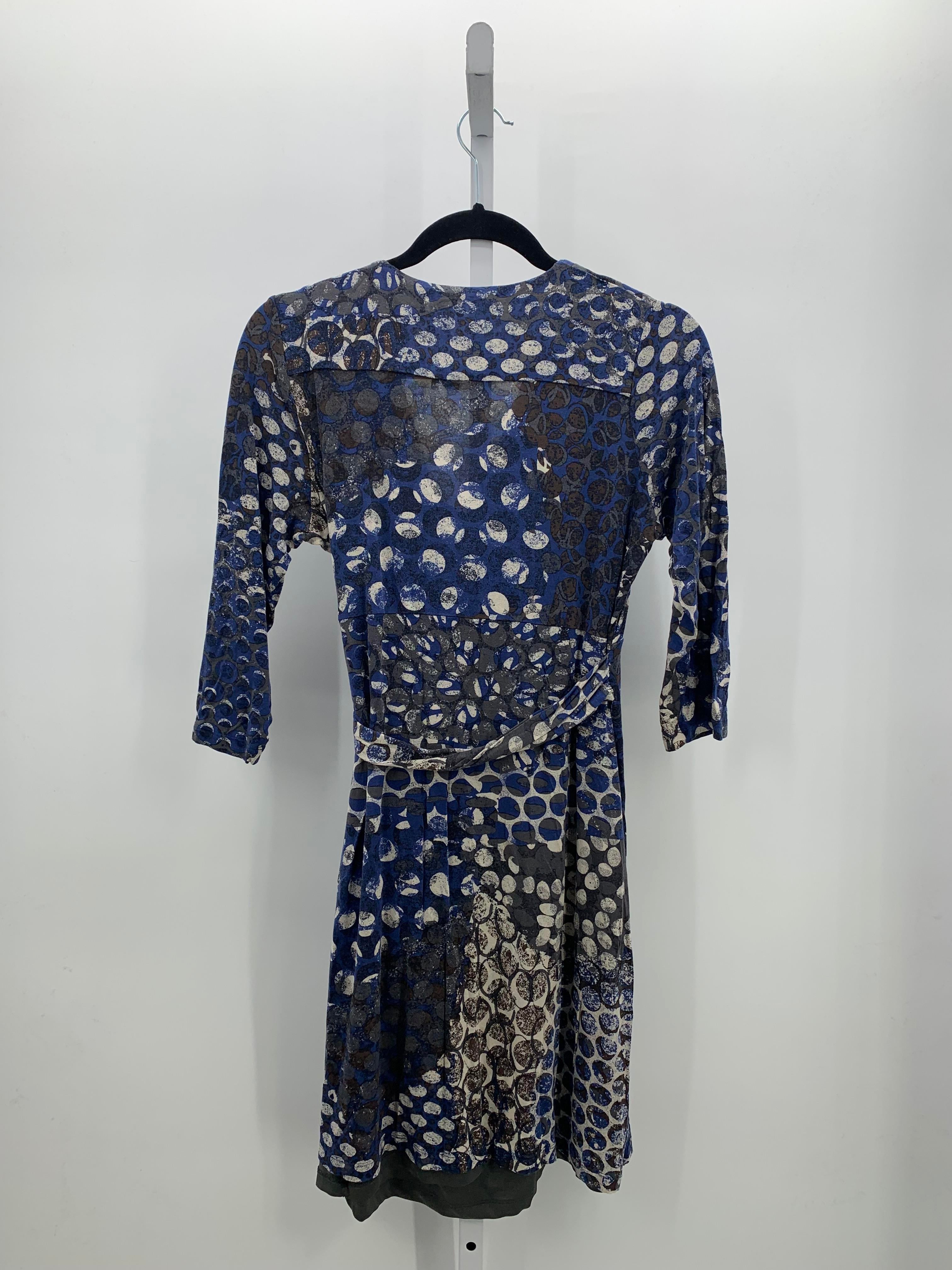 Size Large Misses 3/4 Sleeve Dress