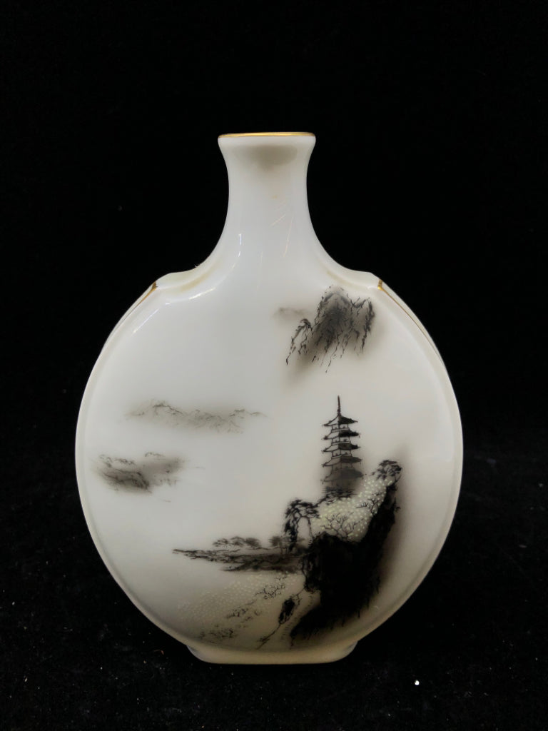 BLACK AND WHITE ASIAN STYLE NARROW NECK VASE.
