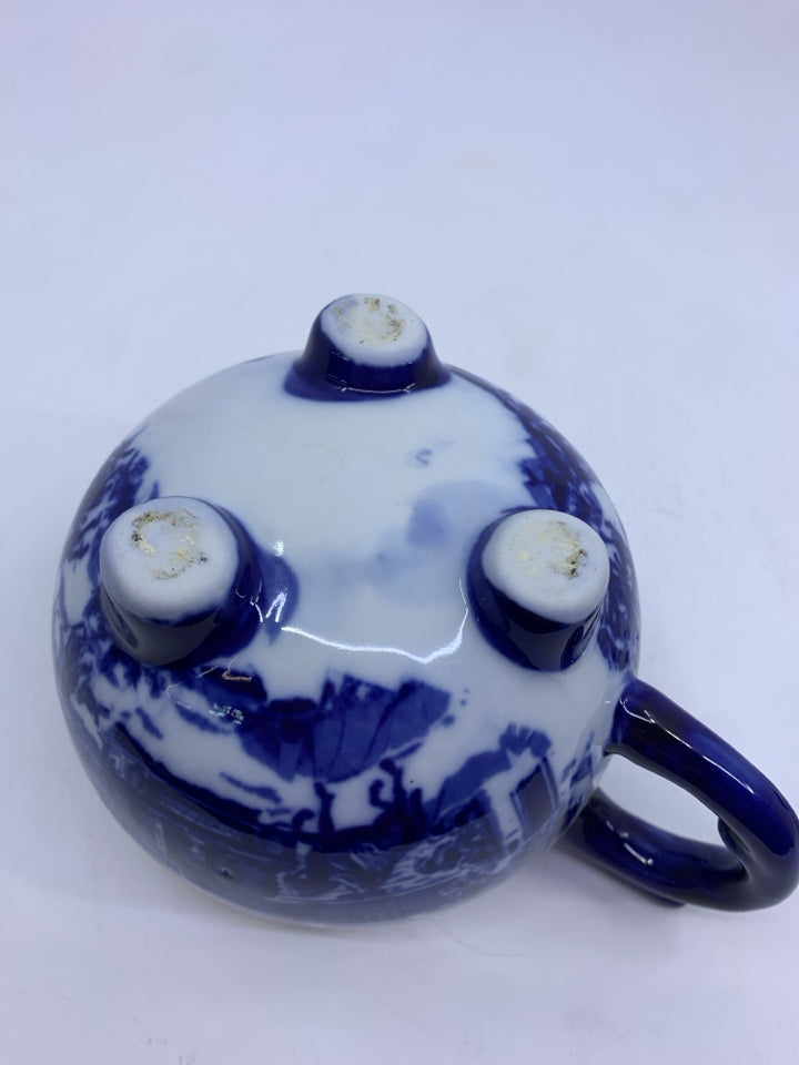 BLUE/WHITE TEA POT W/ TOWN SCENE.