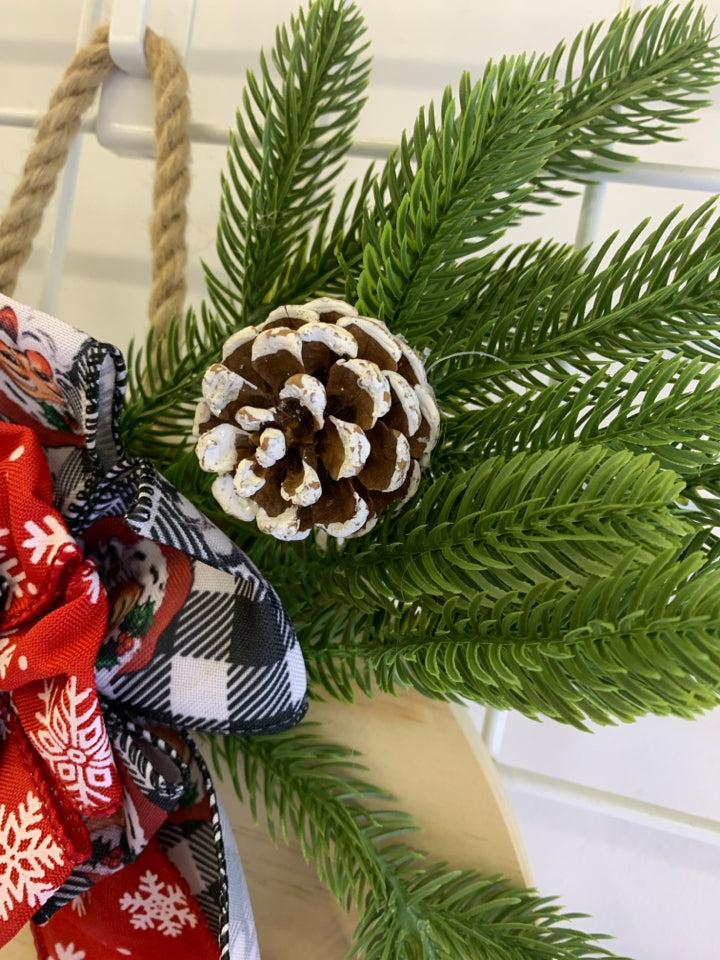 ROUND "WELCOME" HOLIDAY SANTA RIBBON SIGN.