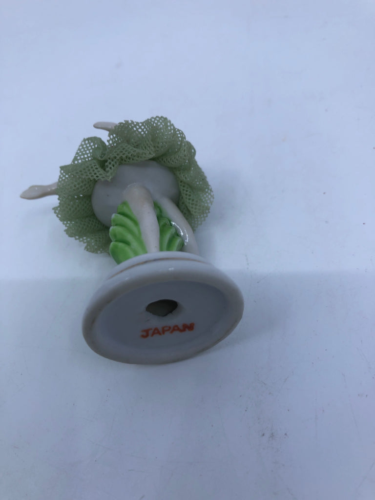 VTG SMALL GREEN PORCELAIN BALLERINA.