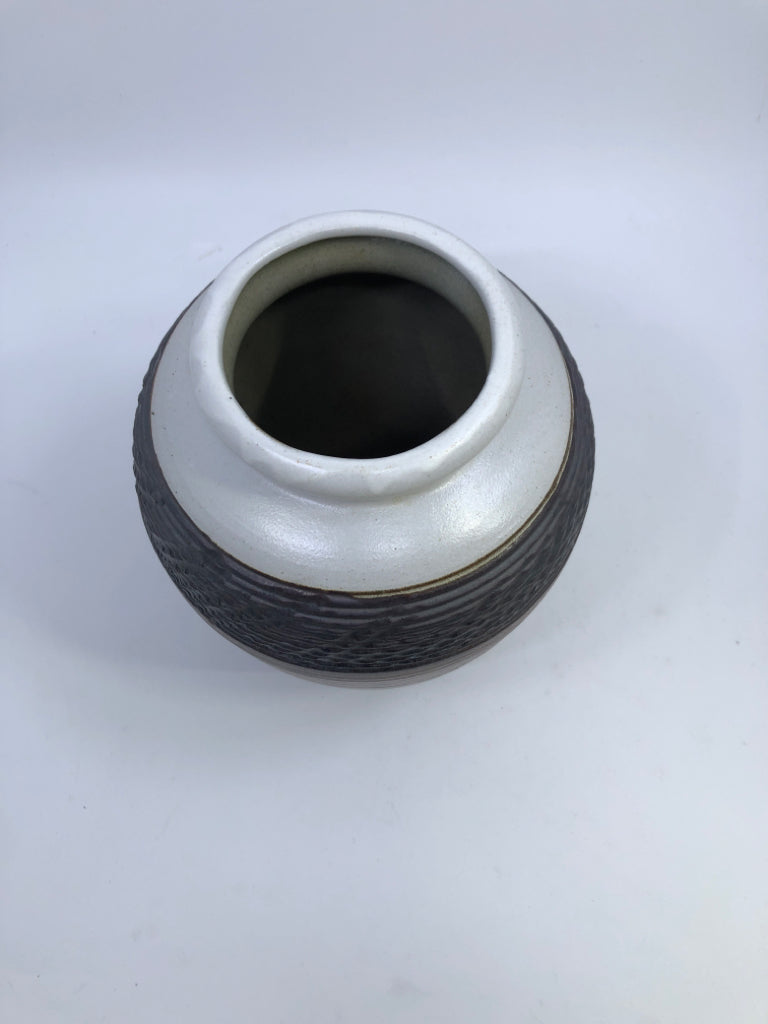 DARK BROWN BOTTOM W/ WHITE NECK CERAMIC VASE.