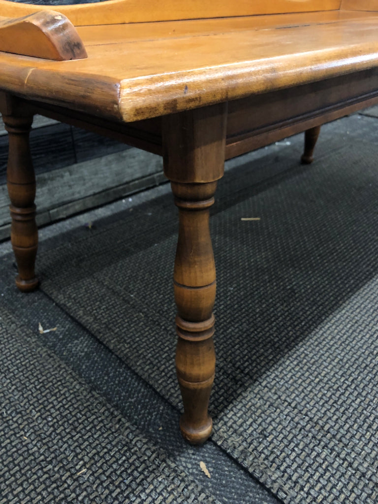 VTG OAK WOOD COFFEE TABLE.