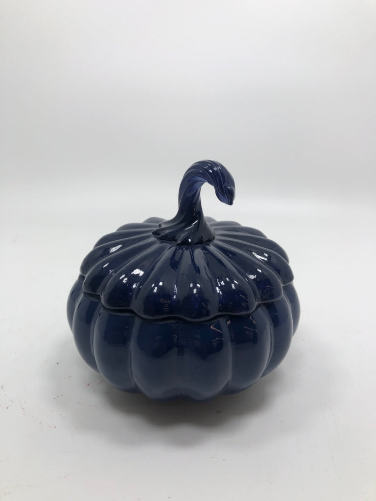 BLUE PUMPKIN CANDLE.