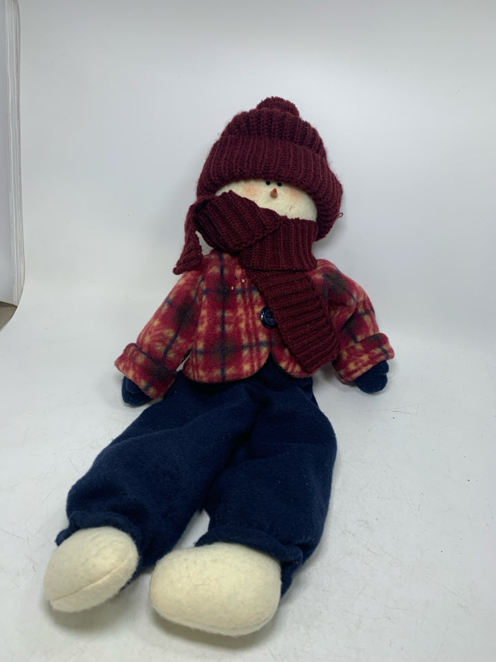 FABRIC SNOWMAN W/ MAROON SCARF/HAT.