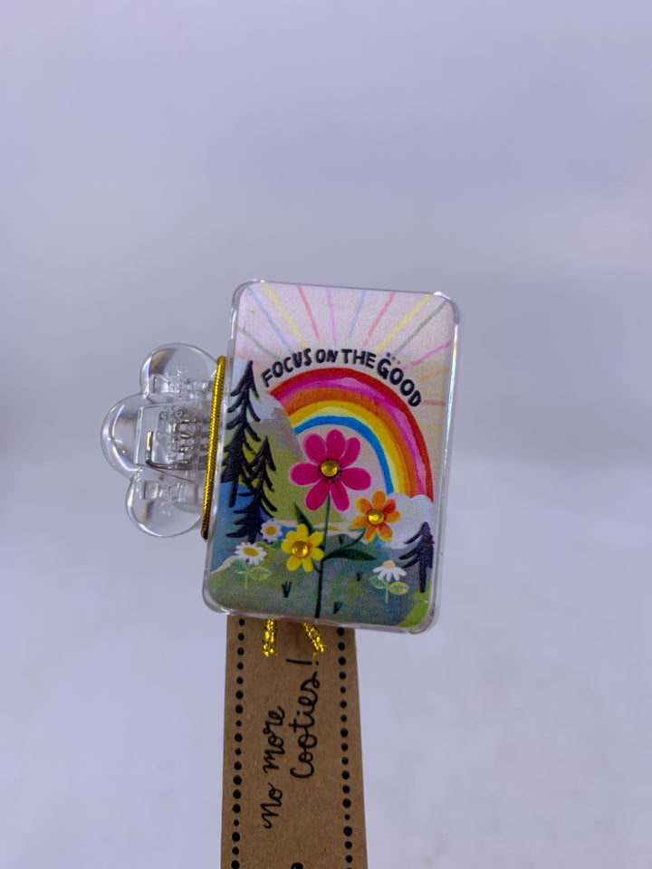 NIP TOOTH BRUSH COVER FOCUS ON THE GOOD.