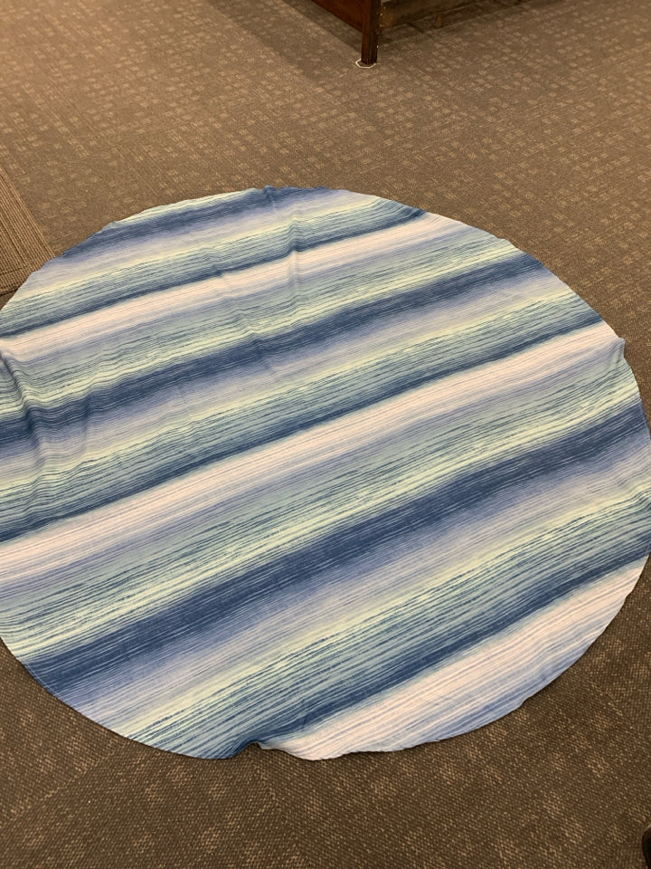 NAUTICA BLUE ROUND STRIPED TABLE CLOTH.