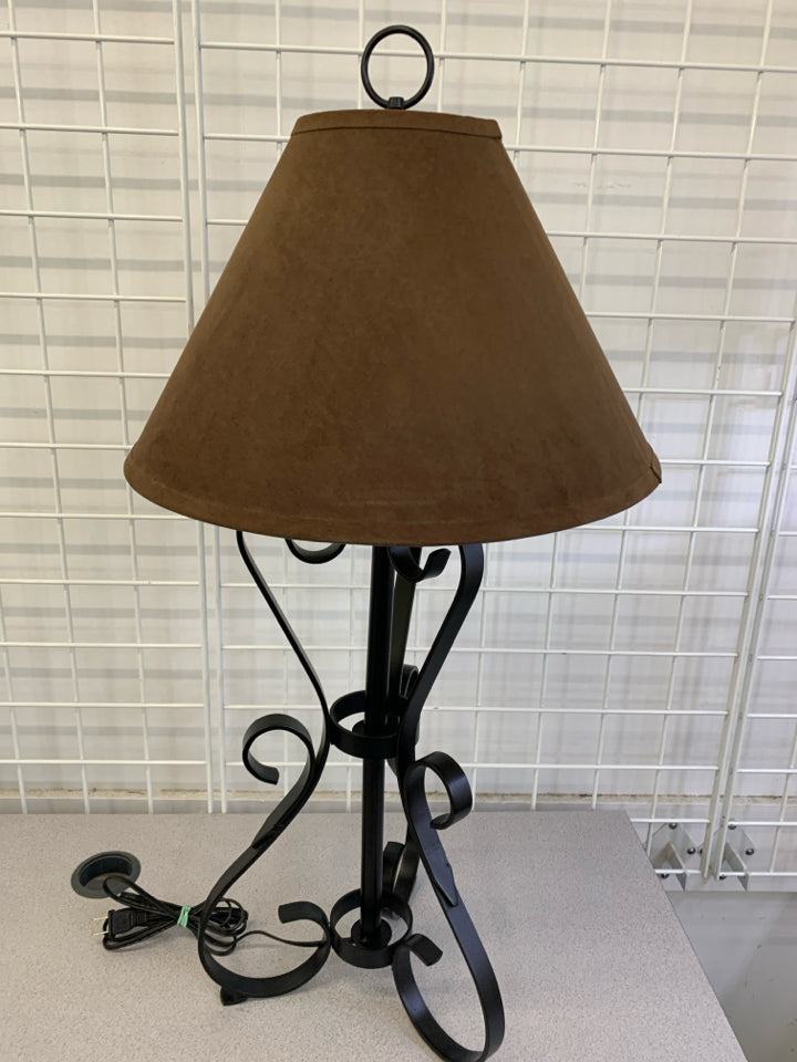 BLACK METAL LAMP W/BROWN SOFT SHADE.