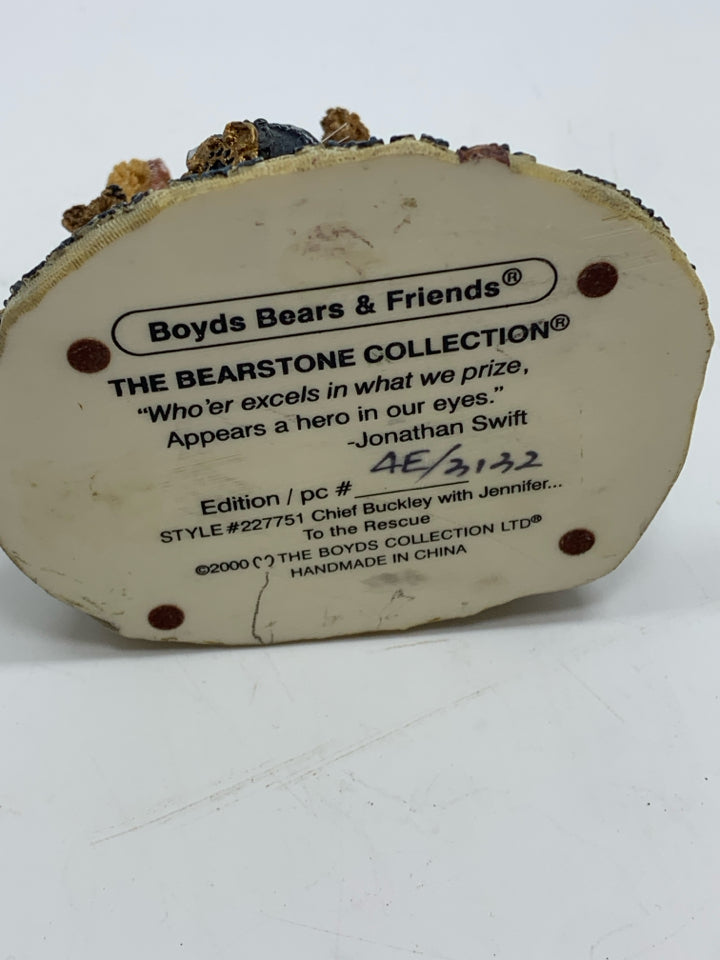 BOYDS BEARS HEROES FIGURINE.