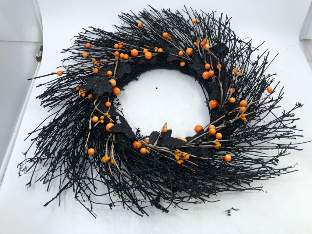 BLACK TWIG WREATH.