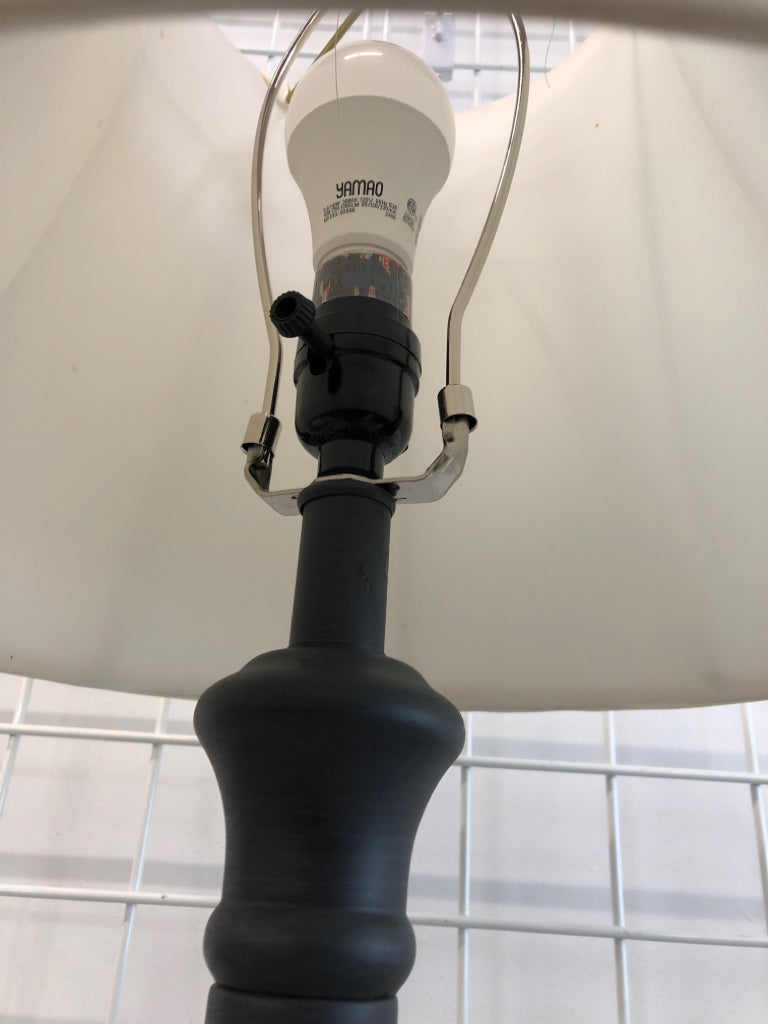 NWT BLACK LAMP W/WHITE FABRIC SHADE.