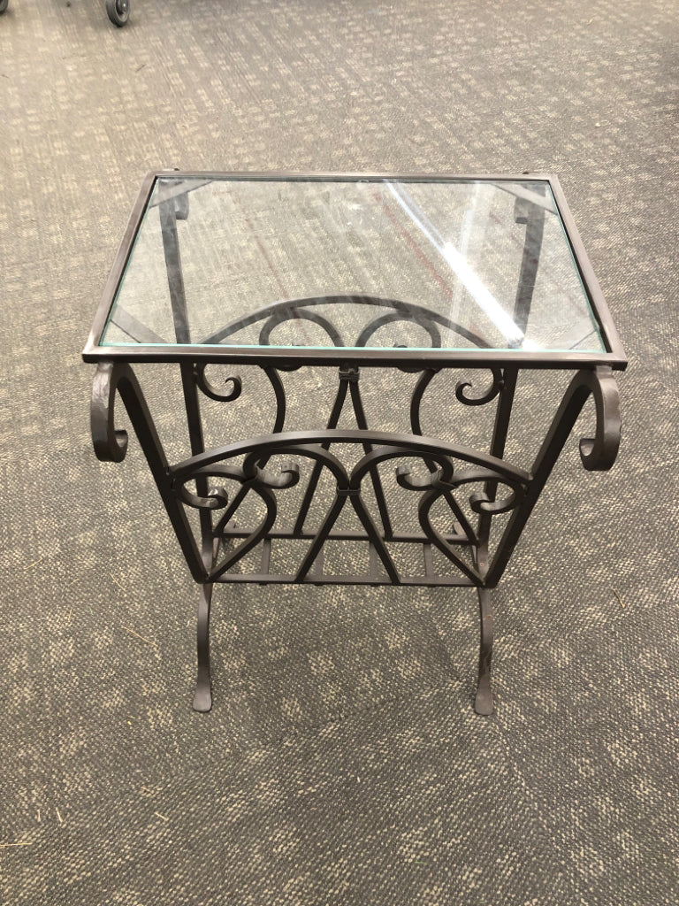 WROUGHT IRON SIDE TABLE W/GLASS TOP.