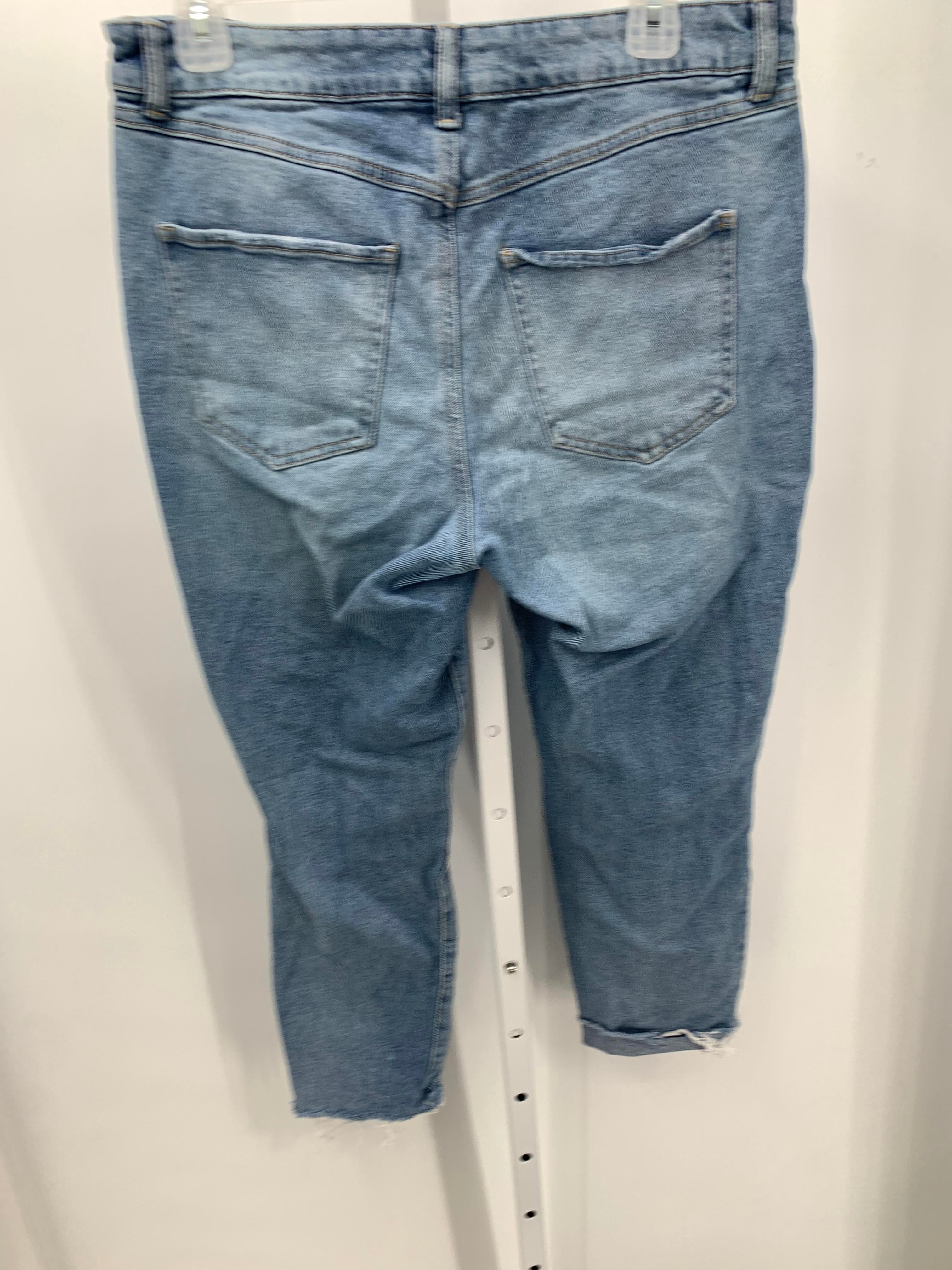 Size 11 Juniors Cropped