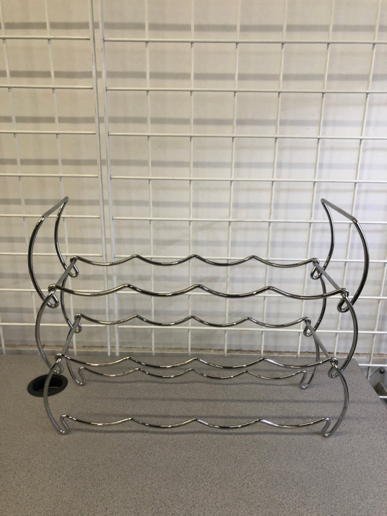 3-TIER SILVER CURVY WINE RACK.