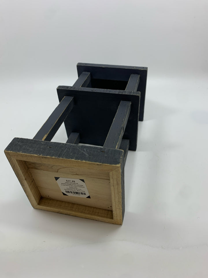 2 TIER WOOD LANTERN SHELF.