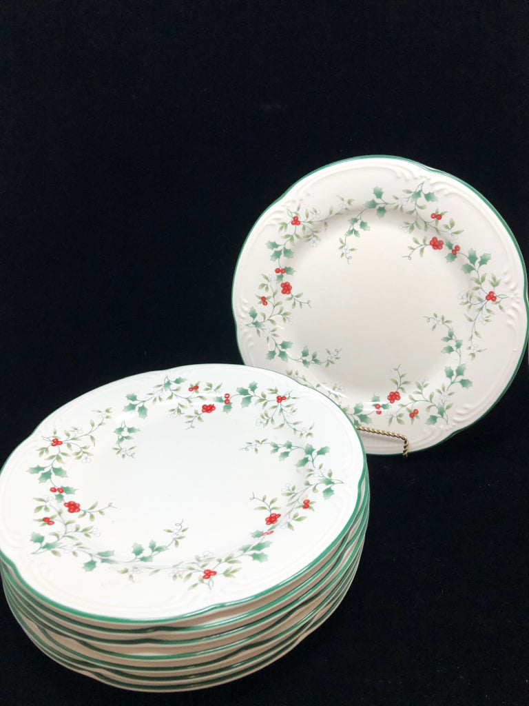 34PC HOLLY PATTERN DISH SET - PFALTZGRAFF SERV FOR 8.