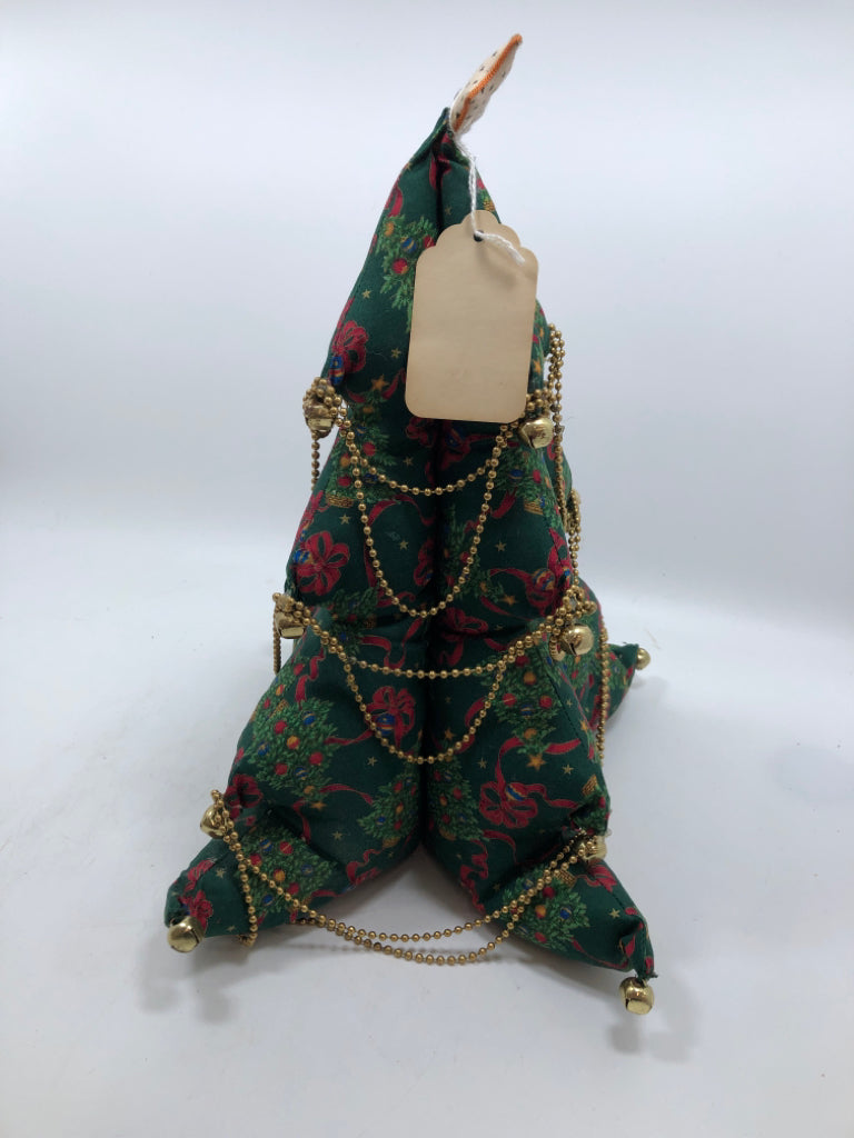 PLUSH FABRIC CHRISTMAS TREE.