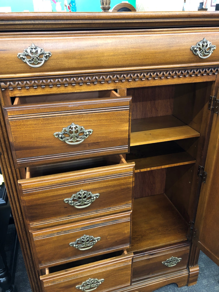 WEBB DEEP OAK CHIFFOROBE GENTLEMAN'S CHEST.