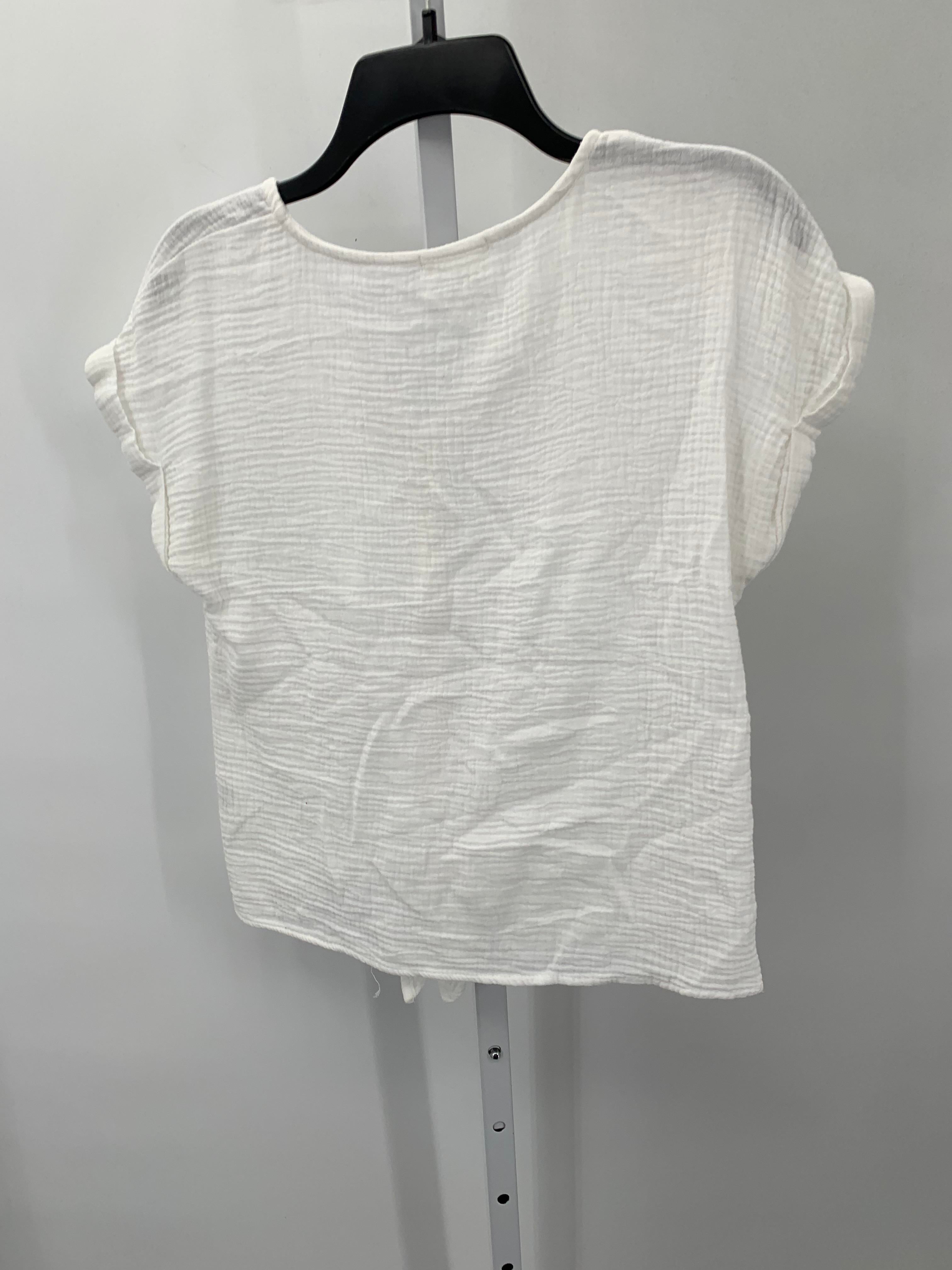 Olive & Oak Size Small Juniors Short Sleeve Shirt