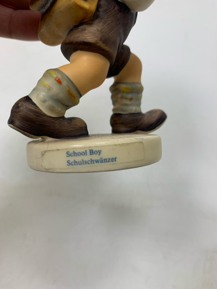 GOEBEL HUMMEL "SCHOOL BOY" #83 FIGURINE.